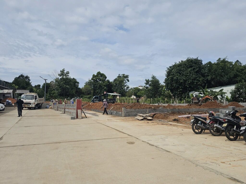 Mặt bằng showroom VinFast Phú Quốc đang thi công cuối tháng 10/2025